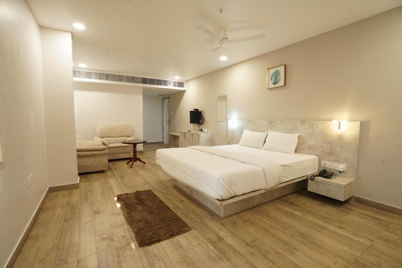 Hotel Trp Bliss Nizamabad Exteriör bild