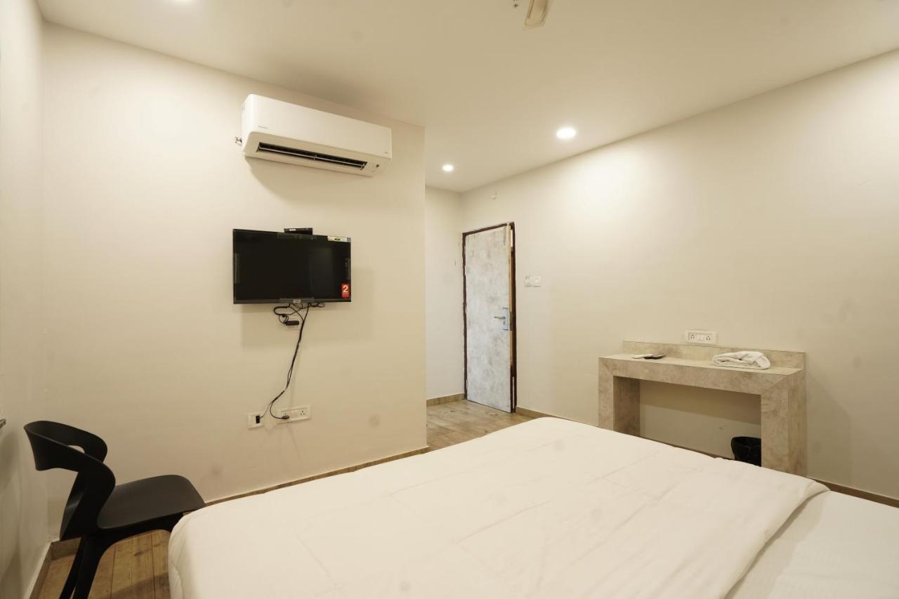 Hotel Trp Bliss Nizamabad Exteriör bild
