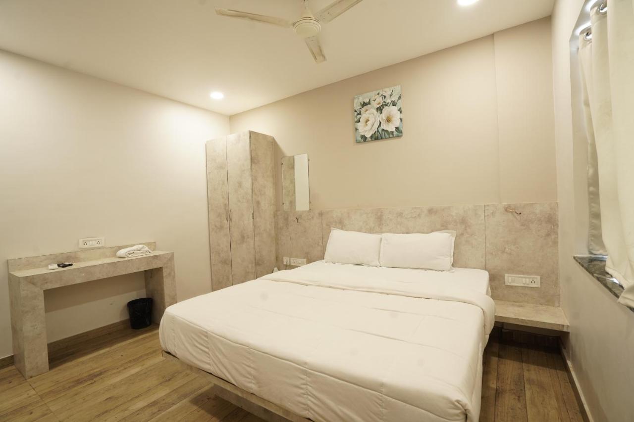 Hotel Trp Bliss Nizamabad Exteriör bild